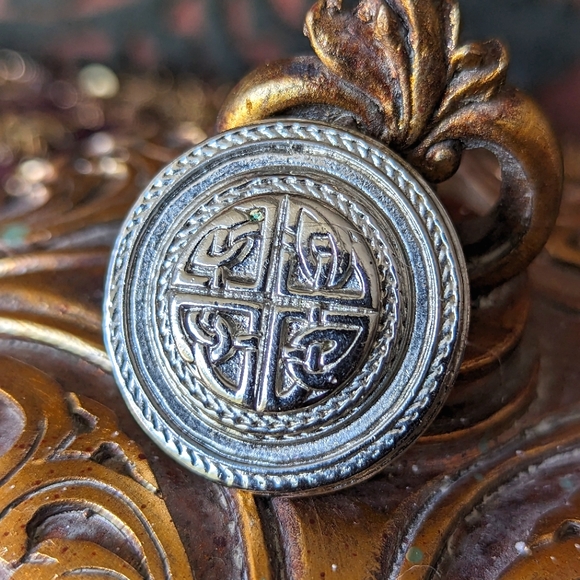 2PCS💥1980-1992💥💯GIVENCHY NECKLACE AND VINTAGE LOGO DISC EARRINGS - Picture 9 of 11